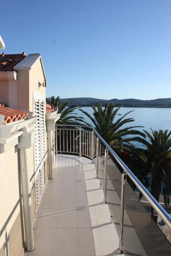 Penthouse By The Sea Apartment Tivat Bagian luar foto