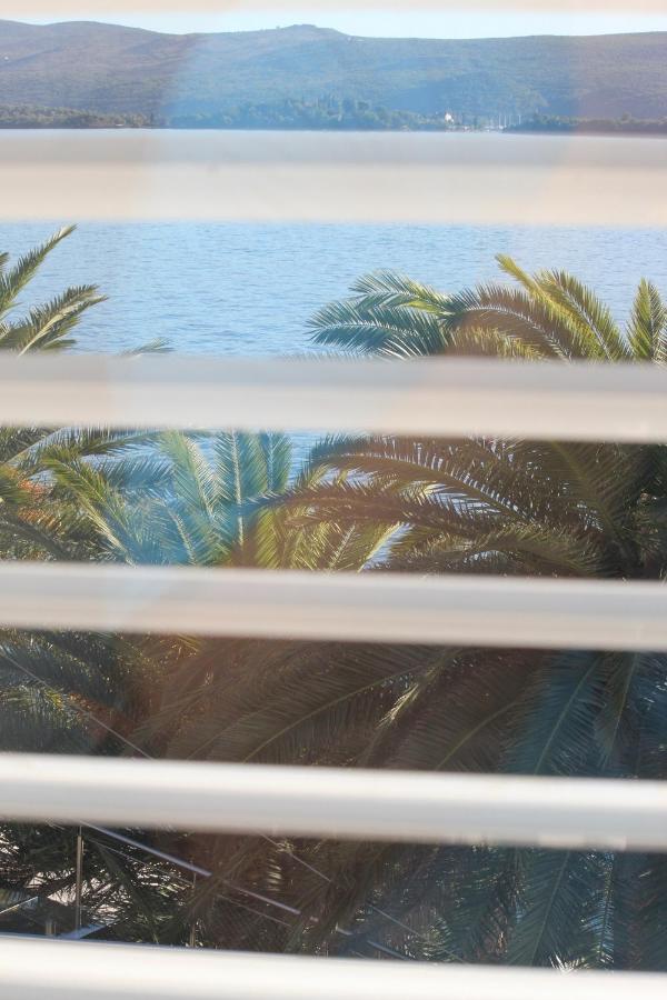 Penthouse By The Sea Apartment Tivat Bagian luar foto