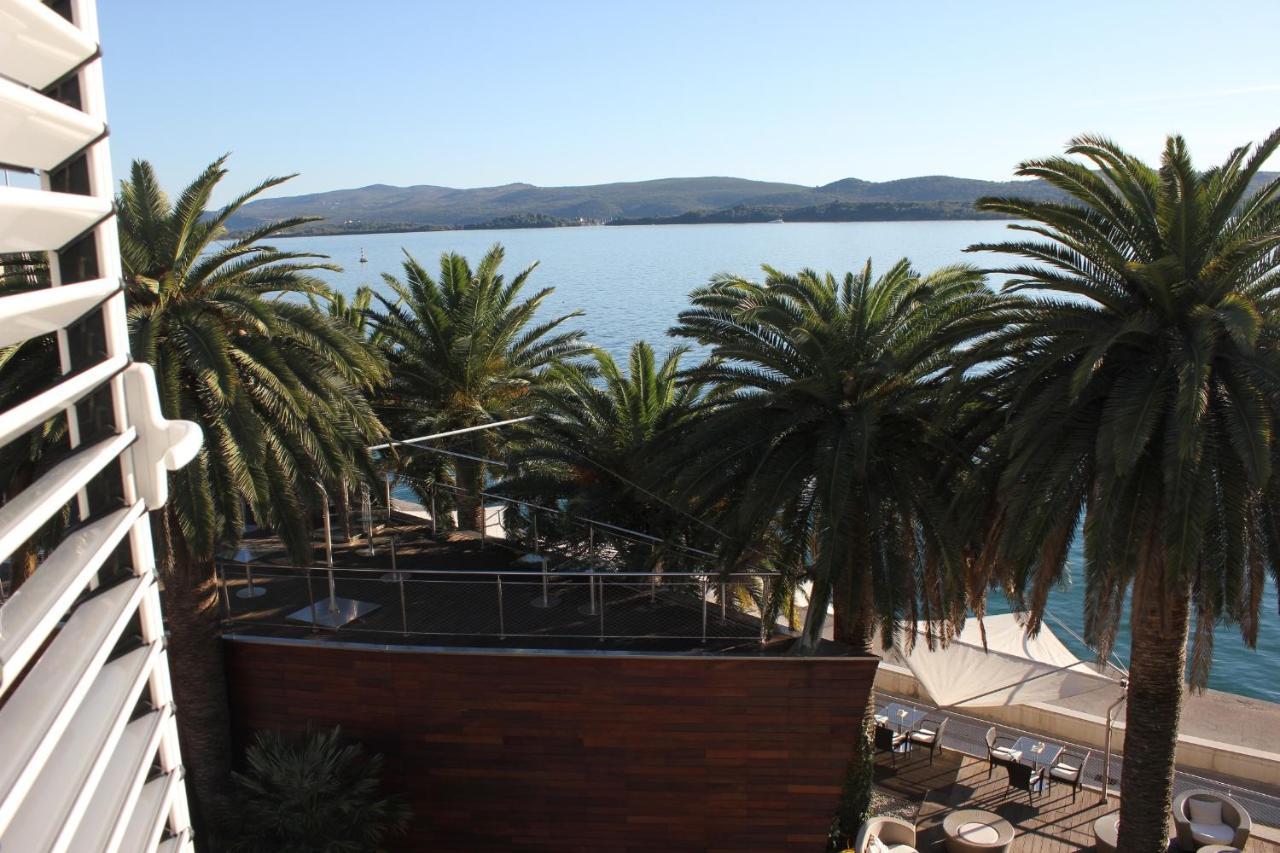 Penthouse By The Sea Apartment Tivat Bagian luar foto