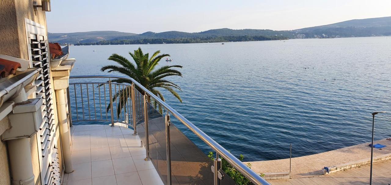 Penthouse By The Sea Apartment Tivat Bagian luar foto