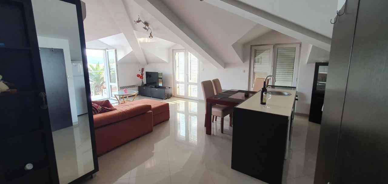Penthouse By The Sea Apartment Tivat Bagian luar foto